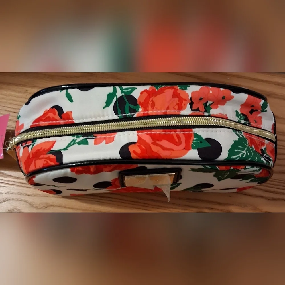 NWT Betsey Johnson Polka Party XL Loaf Polka Dot Floral Cosmetic Beauty Case Bag